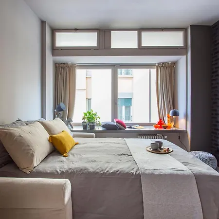 Black Brick Loft By Welchome Διαμέρισμα